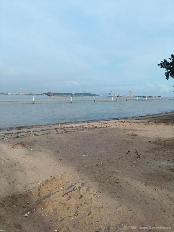 广州市南沙天后宫,智慧灯杆监控网络传输光纤熔接