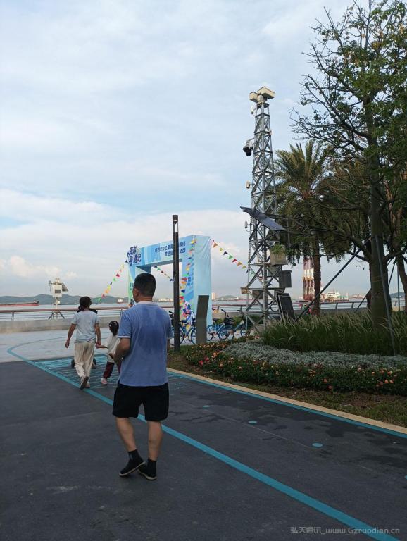 广州市南沙天后宫，智慧灯杆监控网络传输光纤熔接